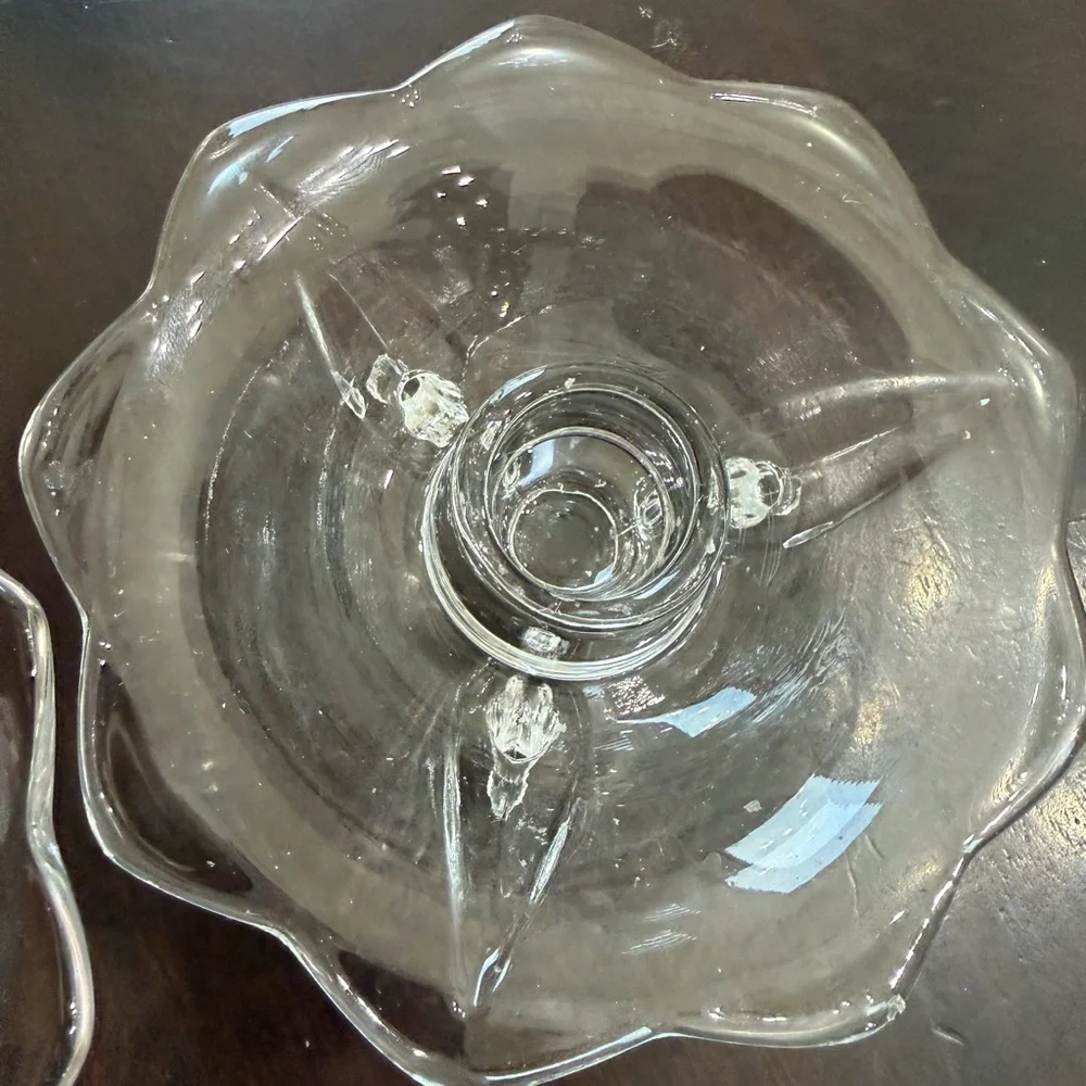 Vintage Art Glass 3-Toed Candle Holder with flower-like scalloped edge.